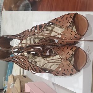 Jedsica Simpson Heel